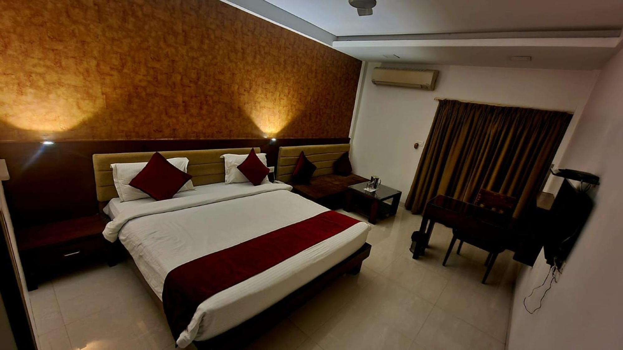 Hotel Raviraj, Chhatrapati Sambhaji Nagar Aurangābād Esterno foto
